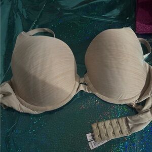Victoria's Secret Light Beige Bra